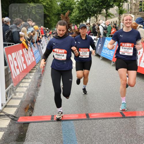 14.06.2026 - REWE Women's Run Strokosch-Dieckow http://msf.ph/oto/9773925 14.06.2026 09:55:47 Ziel 10104, 10119, 10129, 10358, 10364, 10372, 10496, 10600, 10623, 10662, 10687, 10699, 10927, 11454 meine-sportfotos.de