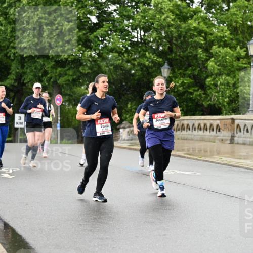 14.06.2026 - REWE Women's Run Dr. Thomas Lammeyer http://msf.ph/oto/9773941 14.06.2026 09:53:47 Laufen 3, 11445, 10596 meine-sportfotos.de