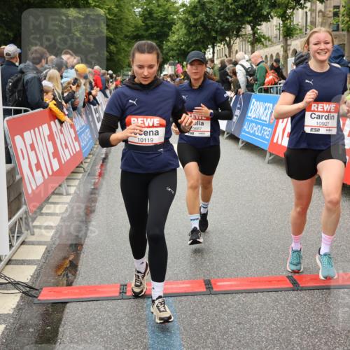 14.06.2026 - REWE Women's Run Strokosch-Dieckow http://msf.ph/oto/9773954 14.06.2026 09:55:47 Ziel 10104, 10119, 10129, 10358, 10364, 10372, 10496, 10600, 10623, 10662, 10687, 10699, 10927, 11454 meine-sportfotos.de