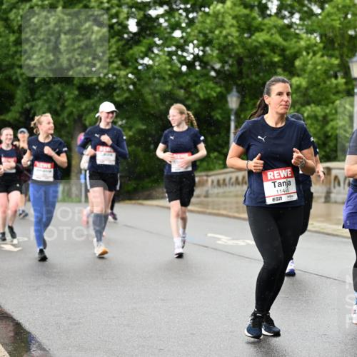 14.06.2026 - REWE Women's Run Dr. Thomas Lammeyer http://msf.ph/oto/9773956 14.06.2026 09:53:49 Laufen 11445, 7, 10596, 7 meine-sportfotos.de