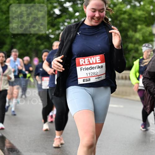 14.06.2026 - REWE Women's Run Dr. Thomas Lammeyer http://msf.ph/oto/9774001 14.06.2026 09:53:54 Laufen 11282, 7, 10887 meine-sportfotos.de