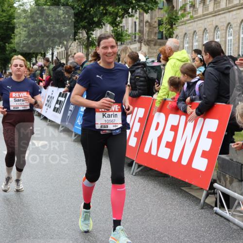 14.06.2026 - REWE Women's Run Strokosch-Dieckow http://msf.ph/oto/9774115 14.06.2026 09:59:49 Ziel 10190, 10264, 10280, 10405, 10542, 10567, 10664, 10850, 11221, 11406 meine-sportfotos.de