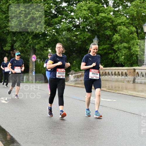 14.06.2026 - REWE Women's Run Dr. Thomas Lammeyer http://msf.ph/oto/9774116 14.06.2026 09:54:09 Laufen 11437, 10695, 7 meine-sportfotos.de