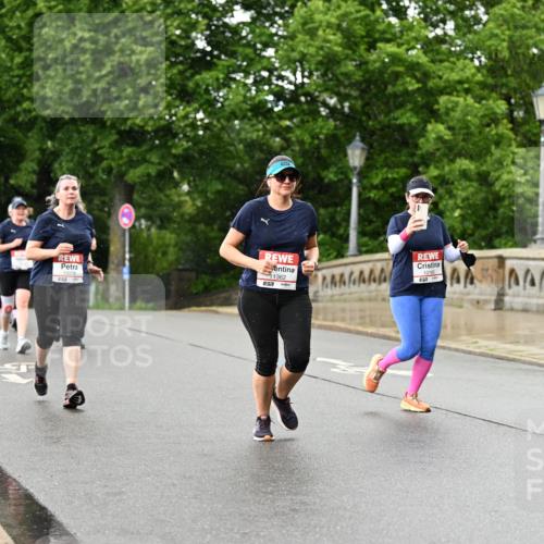 14.06.2026 - REWE Women's Run Dr. Thomas Lammeyer http://msf.ph/oto/9774141 14.06.2026 09:54:12 Laufen 10038, 517, 1362, 10180 meine-sportfotos.de