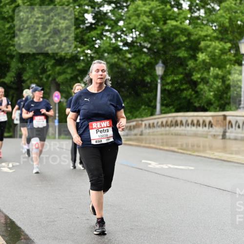 14.06.2026 - REWE Women's Run Dr. Thomas Lammeyer http://msf.ph/oto/9774158 14.06.2026 09:54:14 Laufen 10038 meine-sportfotos.de