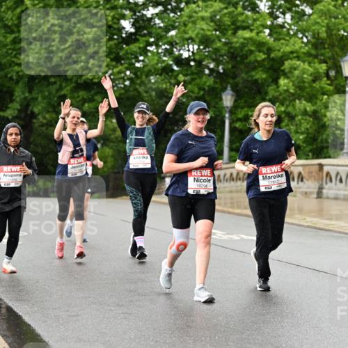 14.06.2026 - REWE Women's Run Dr. Thomas Lammeyer http://msf.ph/oto/9774178 14.06.2026 09:54:16 Laufen 11398, 5, 11195, 10298, 7, 11317, 7 meine-sportfotos.de