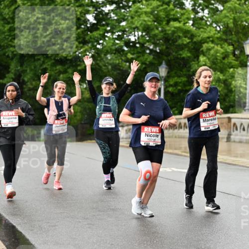 14.06.2026 - REWE Women's Run Dr. Thomas Lammeyer http://msf.ph/oto/9774180 14.06.2026 09:54:16 Laufen 11398, 57, 10298, 7, 11317, 57 meine-sportfotos.de