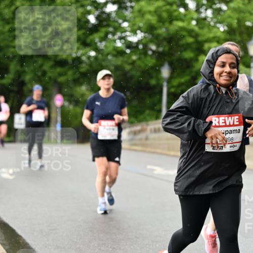14.06.2026 - REWE Women's Run Dr. Thomas Lammeyer http://msf.ph/oto/9774192 14.06.2026 09:54:19 Laufen 7, 398 meine-sportfotos.de