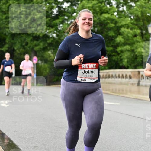 14.06.2026 - REWE Women's Run Dr. Thomas Lammeyer http://msf.ph/oto/9774212 14.06.2026 09:54:23 Laufen 11295, 11299 meine-sportfotos.de