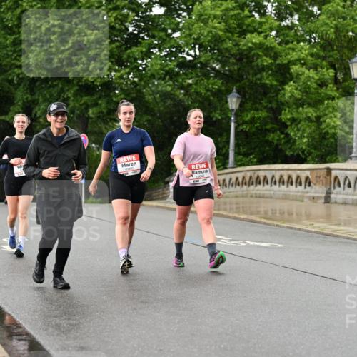14.06.2026 - REWE Women's Run Dr. Thomas Lammeyer http://msf.ph/oto/9774231 14.06.2026 09:54:28 Laufen 10330, 10040 meine-sportfotos.de