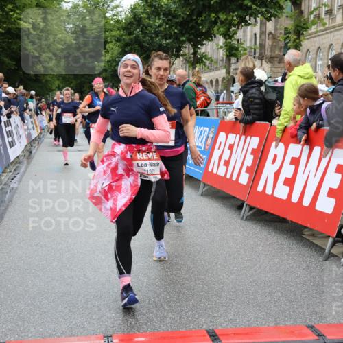 14.06.2026 - REWE Women's Run Strokosch-Dieckow http://msf.ph/oto/9774312 14.06.2026 09:59:55 Ziel 10093, 10556, 10567, 10616, 10850, 10881, 11221, 11371, 11406, 11441 meine-sportfotos.de