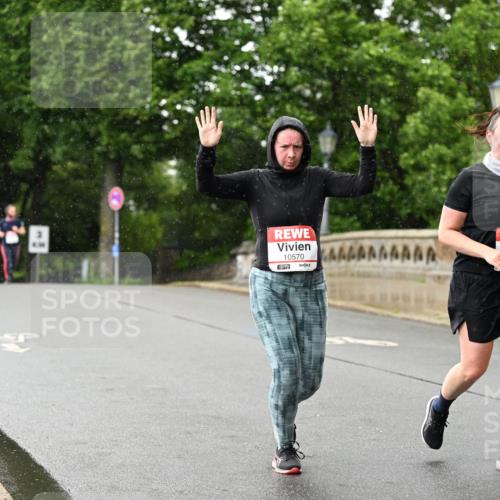 14.06.2026 - REWE Women's Run Dr. Thomas Lammeyer http://msf.ph/oto/9774426 14.06.2026 09:54:52 Laufen 10570, 7, 10202 meine-sportfotos.de