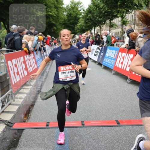 14.06.2026 - REWE Women's Run Strokosch-Dieckow http://msf.ph/oto/9774449 14.06.2026 09:55:57 Ziel 10285, 10546, 10623, 10745, 10796, 10874, 10882, 11409 meine-sportfotos.de