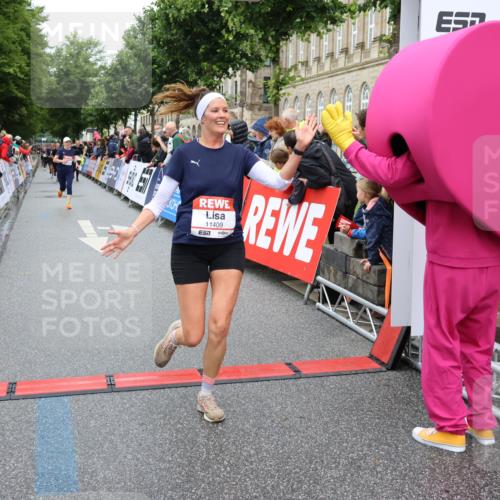 14.06.2026 - REWE Women's Run Strokosch-Dieckow http://msf.ph/oto/9774524 14.06.2026 09:56:00 Ziel 10116, 10285, 10546, 10745, 10796, 10874, 10882, 11409 meine-sportfotos.de