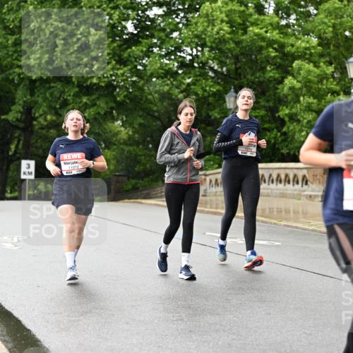 14.06.2026 - REWE Women's Run Dr. Thomas Lammeyer http://msf.ph/oto/9774541 14.06.2026 09:55:21 Laufen 3, 11072, 10758 meine-sportfotos.de