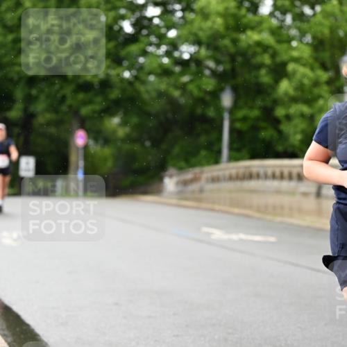 14.06.2026 - REWE Women's Run Dr. Thomas Lammeyer http://msf.ph/oto/9774565 14.06.2026 09:55:24 Laufen 11072 meine-sportfotos.de