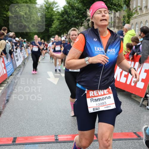 14.06.2026 - REWE Women's Run Strokosch-Dieckow http://msf.ph/oto/9774571 14.06.2026 09:59:59 Ziel 10082, 10093, 10391, 10556, 10616, 10777, 10850, 10881, 11138, 11353, 11371, 11406, 11441 meine-sportfotos.de