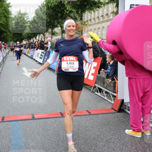 14.06.2026 - REWE Women's Run Strokosch-Dieckow http://msf.ph/oto/9774591 14.06.2026 09:56:00 Ziel 10116, 10285, 10546, 10745, 10796, 10874, 10882, 11409 meine-sportfotos.de