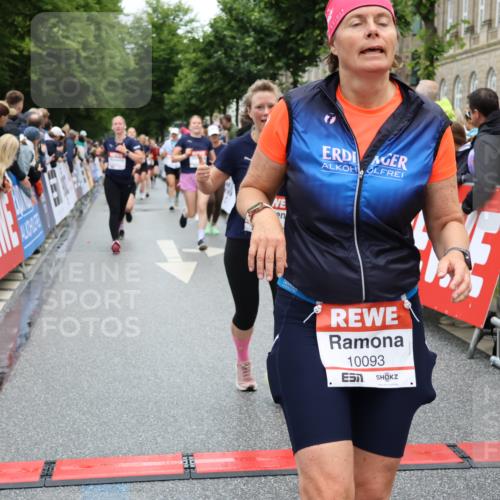 14.06.2026 - REWE Women's Run Strokosch-Dieckow http://msf.ph/oto/9774598 14.06.2026 09:59:59 Ziel 10082, 10093, 10391, 10556, 10616, 10777, 10850, 10881, 11138, 11353, 11371, 11406, 11441 meine-sportfotos.de