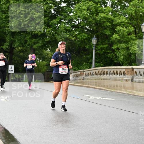 14.06.2026 - REWE Women's Run Dr. Thomas Lammeyer http://msf.ph/oto/9774610 14.06.2026 09:55:31 Laufen 3, 41, 10829 meine-sportfotos.de