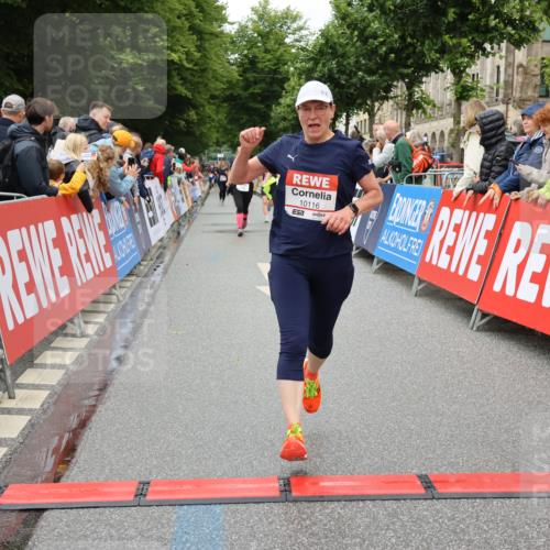 14.06.2026 - REWE Women's Run Strokosch-Dieckow http://msf.ph/oto/9774641 14.06.2026 09:56:04 Ziel 10089, 10116, 10561, 10745, 10796, 10874, 10882, 11409 meine-sportfotos.de