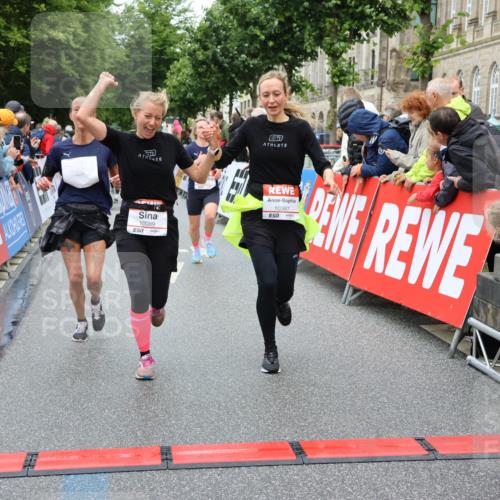14.06.2026 - REWE Women's Run Strokosch-Dieckow http://msf.ph/oto/9774675 14.06.2026 09:56:08 Ziel 10089, 10116, 10387, 10561, 11313, 11409 meine-sportfotos.de