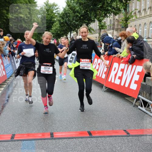 14.06.2026 - REWE Women's Run Strokosch-Dieckow http://msf.ph/oto/9774694 14.06.2026 09:56:08 Ziel 10089, 10116, 10387, 10561, 11313, 11409 meine-sportfotos.de