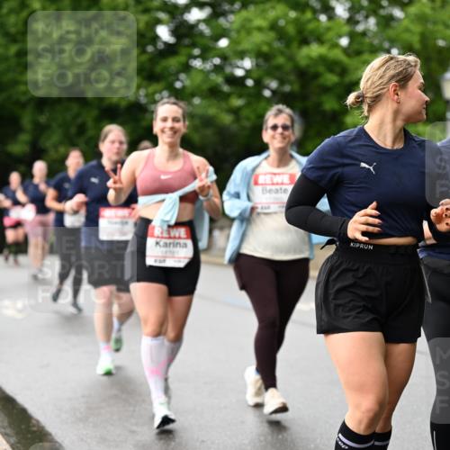 14.06.2026 - REWE Women's Run Dr. Thomas Lammeyer http://msf.ph/oto/9774698 14.06.2026 09:55:45 Laufen 10877, 7 meine-sportfotos.de