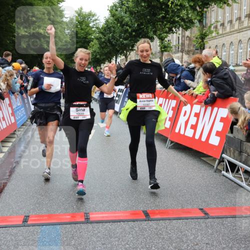 14.06.2026 - REWE Women's Run Strokosch-Dieckow http://msf.ph/oto/9774732 14.06.2026 09:56:08 Ziel 10089, 10116, 10387, 10561, 11313, 11409 meine-sportfotos.de