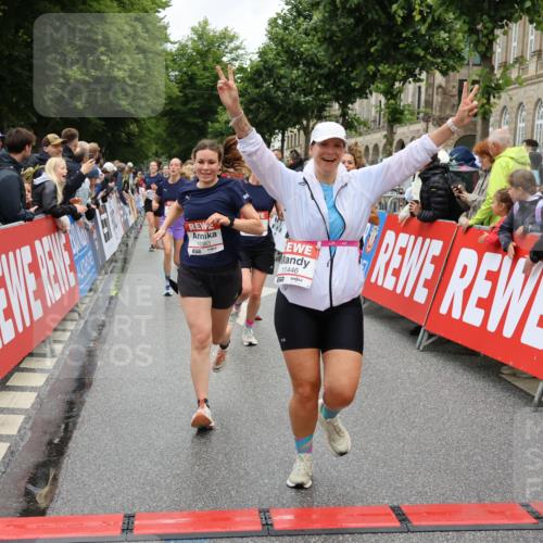 14.06.2026 - REWE Women's Run Strokosch-Dieckow http://msf.ph/oto/9774780 14.06.2026 10:00:05 Ziel 10055, 10058, 10082, 10083, 10093, 10302, 10391, 10556, 10565, 10732, 10776, 10777, 11138, 11353, 11385, 11441, 11446 meine-sportfotos.de