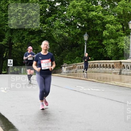 14.06.2026 - REWE Women's Run Dr. Thomas Lammeyer http://msf.ph/oto/9774812 14.06.2026 09:55:59 Laufen 3, 10187, 833 meine-sportfotos.de