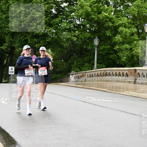 14.06.2026 - REWE Women's Run Dr. Thomas Lammeyer http://msf.ph/oto/9774925 14.06.2026 09:56:19 Laufen 3, 11151, 10630 meine-sportfotos.de