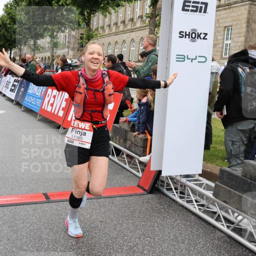 14.06.2026 - REWE Women's Run Strokosch-Dieckow http://msf.ph/oto/9774991 14.06.2026 10:00:10 Ziel 10055, 10058, 10082, 10083, 10302, 10391, 10565, 10732, 10776, 10777, 10820, 11269, 11353, 11385, 11446 meine-sportfotos.de