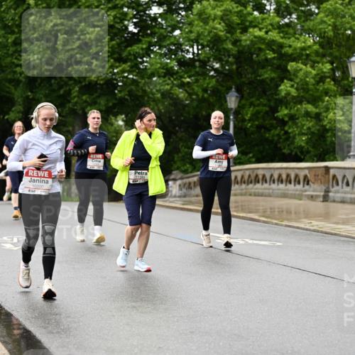 14.06.2026 - REWE Women's Run Dr. Thomas Lammeyer http://msf.ph/oto/9774996 14.06.2026 09:56:35 Laufen 10200, 57, 11189, 11466 meine-sportfotos.de