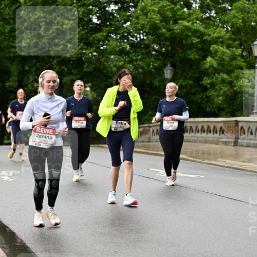 14.06.2026 - REWE Women's Run Dr. Thomas Lammeyer http://msf.ph/oto/9775001 14.06.2026 09:56:35 Laufen 10200, 7, 11189 meine-sportfotos.de