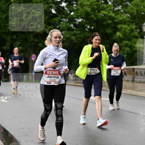 14.06.2026 - REWE Women's Run Dr. Thomas Lammeyer http://msf.ph/oto/9775008 14.06.2026 09:56:36 Laufen 10200, 11189, 7 meine-sportfotos.de