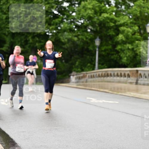 14.06.2026 - REWE Women's Run Dr. Thomas Lammeyer http://msf.ph/oto/9775023 14.06.2026 09:56:39 Laufen 10354, 7 meine-sportfotos.de
