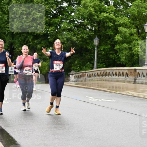 14.06.2026 - REWE Women's Run Dr. Thomas Lammeyer http://msf.ph/oto/9775028 14.06.2026 09:56:40 Laufen 3, 10216, 657, 11460 meine-sportfotos.de