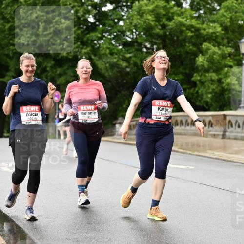 14.06.2026 - REWE Women's Run Dr. Thomas Lammeyer http://msf.ph/oto/9775036 14.06.2026 09:56:41 Laufen 10216, 10456, 11460, 7 meine-sportfotos.de