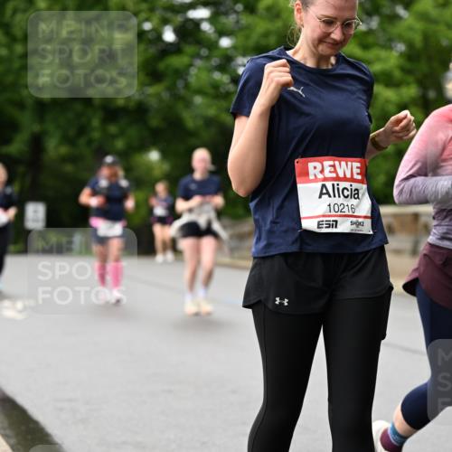 14.06.2026 - REWE Women's Run Dr. Thomas Lammeyer http://msf.ph/oto/9775052 14.06.2026 09:56:43 Laufen 10216, 57, 10456, 7 meine-sportfotos.de