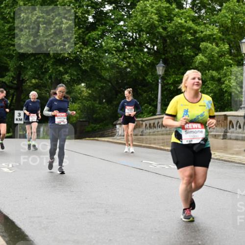 14.06.2026 - REWE Women's Run Dr. Thomas Lammeyer http://msf.ph/oto/9775083 14.06.2026 09:56:50 Laufen 3, 11226, 11000 meine-sportfotos.de