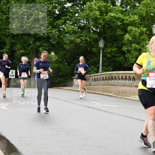14.06.2026 - REWE Women's Run Dr. Thomas Lammeyer http://msf.ph/oto/9775089 14.06.2026 09:56:51 Laufen 3, 11226, 11, 000 meine-sportfotos.de