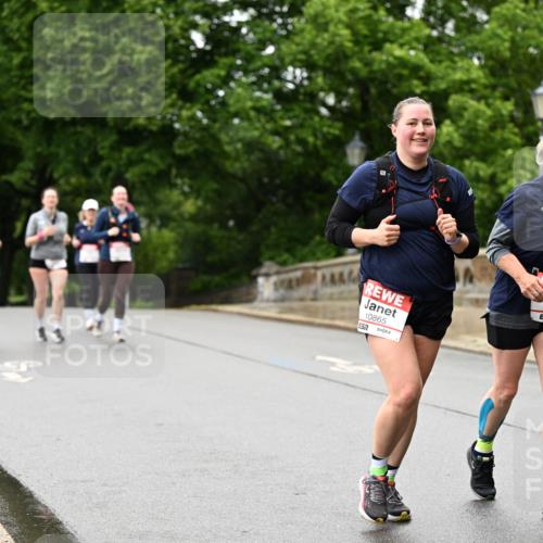 14.06.2026 - REWE Women's Run Dr. Thomas Lammeyer http://msf.ph/oto/9775109 14.06.2026 09:56:57 Laufen 10865, 657, 10866 meine-sportfotos.de