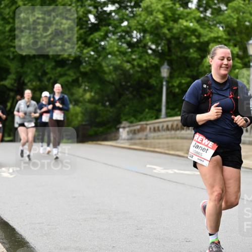 14.06.2026 - REWE Women's Run Dr. Thomas Lammeyer http://msf.ph/oto/9775112 14.06.2026 09:56:57 Laufen 10865, 557, 10866 meine-sportfotos.de