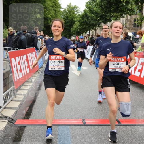 14.06.2026 - REWE Women's Run Strokosch-Dieckow http://msf.ph/oto/9775146 14.06.2026 10:00:15 Ziel 10090, 10302, 10715, 10732, 10776, 10820, 10839, 10840, 11269, 11369, 11385 meine-sportfotos.de