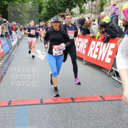 14.06.2026 - REWE Women's Run Strokosch-Dieckow http://msf.ph/oto/9775177 14.06.2026 09:56:23 Ziel 10563, 10737, 10774, 10816, 10838, 10867, 10923, 11491, 11526 meine-sportfotos.de