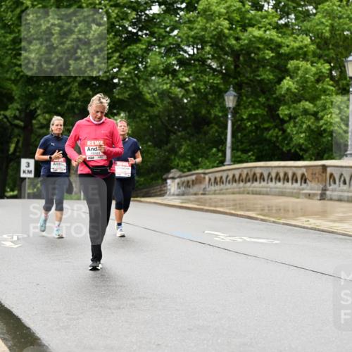 14.06.2026 - REWE Women's Run Dr. Thomas Lammeyer http://msf.ph/oto/9775204 14.06.2026 09:57:21 Laufen 10161, 3 meine-sportfotos.de