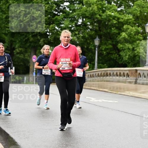 14.06.2026 - REWE Women's Run Dr. Thomas Lammeyer http://msf.ph/oto/9775216 14.06.2026 09:57:22 Laufen 1016 meine-sportfotos.de