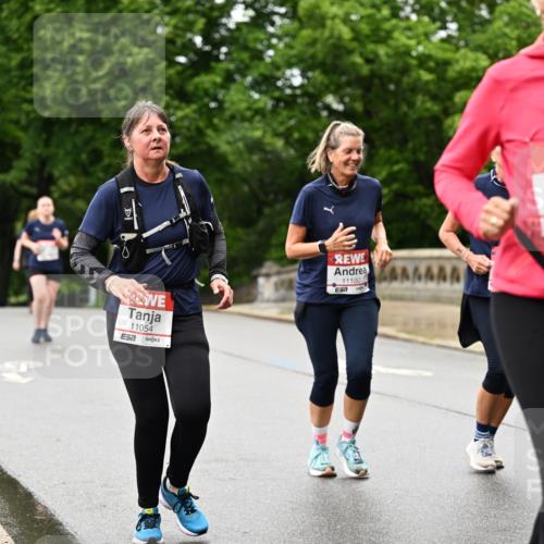 14.06.2026 - REWE Women's Run Dr. Thomas Lammeyer http://msf.ph/oto/9775236 14.06.2026 09:57:25 Laufen 11054, 57, 11100, 10161 meine-sportfotos.de