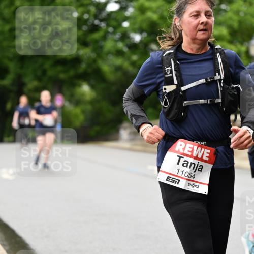 14.06.2026 - REWE Women's Run Dr. Thomas Lammeyer http://msf.ph/oto/9775250 14.06.2026 09:57:26 Laufen 11054, 11100 meine-sportfotos.de
